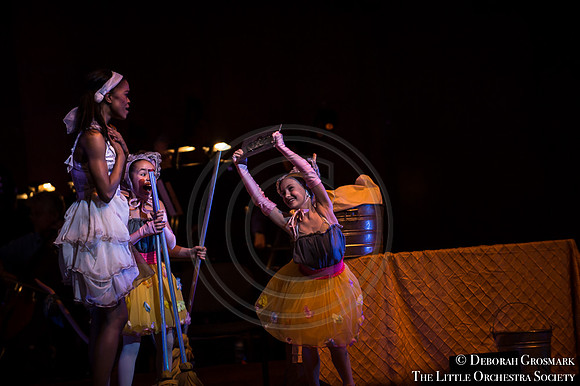 DGrosmarkLOS_Cindy_Dress_20150416DAG_7026