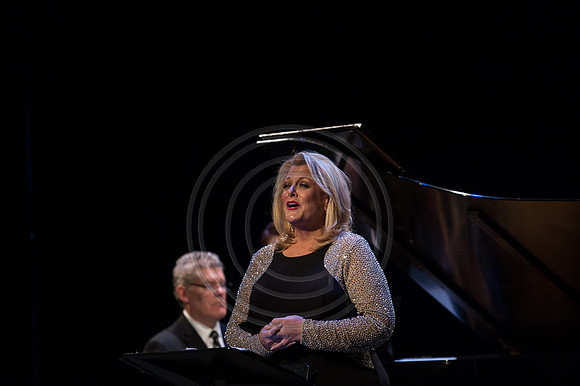 DGrosmark-LOS_Gala2016_Stage_20160201DG4_5980