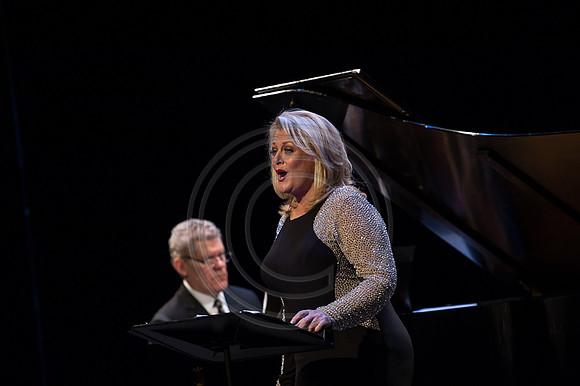 DGrosmark-LOS_Gala2016_Stage_20160201DG4_5990