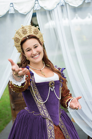D.GrosmarkQueenWelcomes