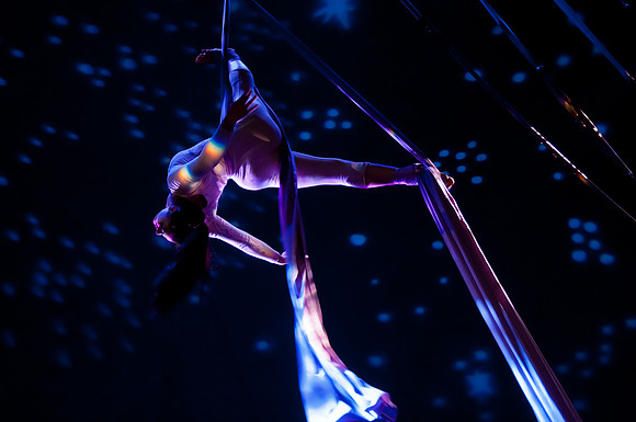 Alice Shi, Aerial Silks, 2009